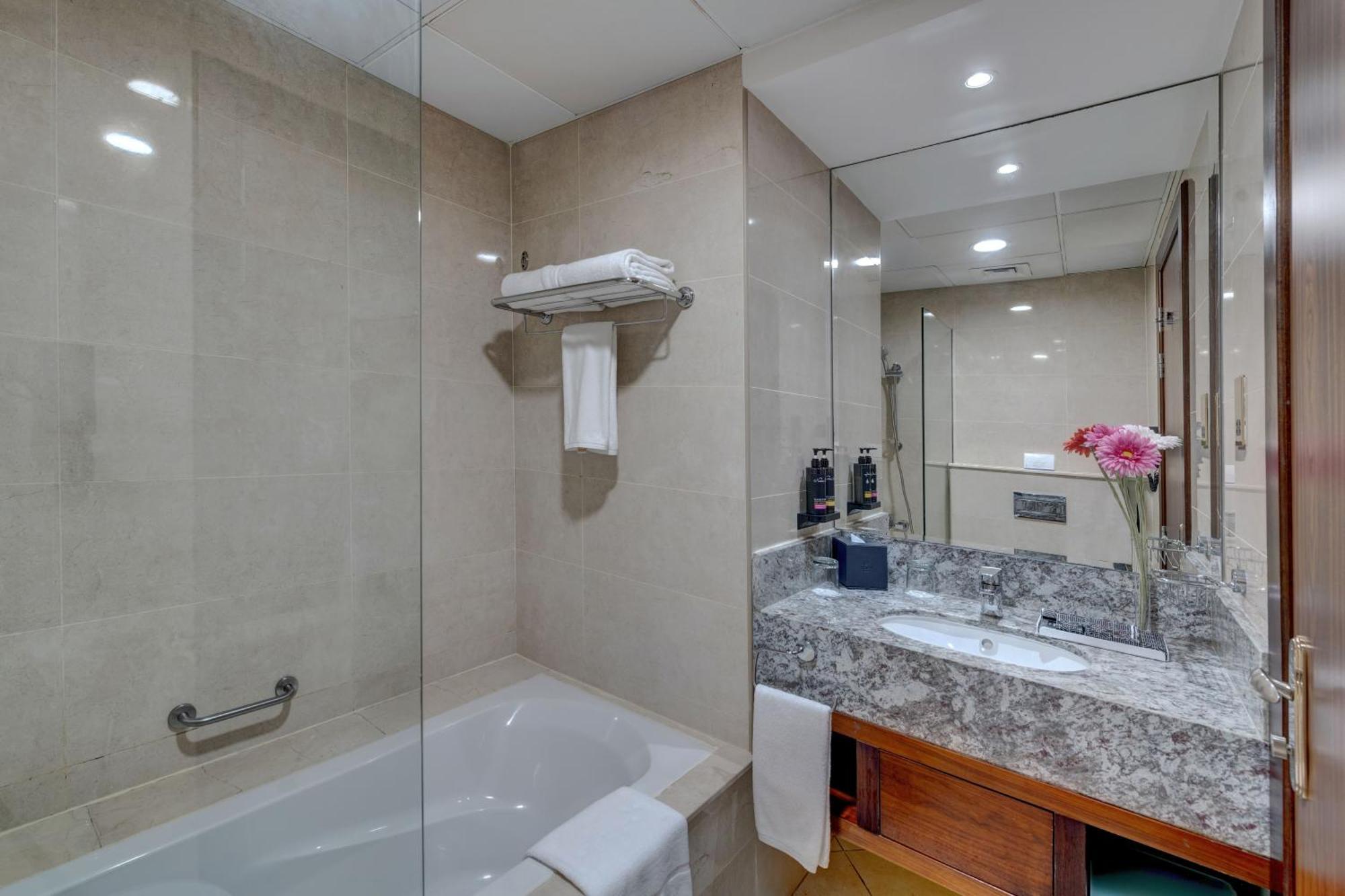Suha Park Hotel Apartments, Waterfront Jaddaf 迪拜 客房 照片